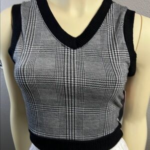 Stylish Black and Gray Plaid Tank Top with V-Neckline